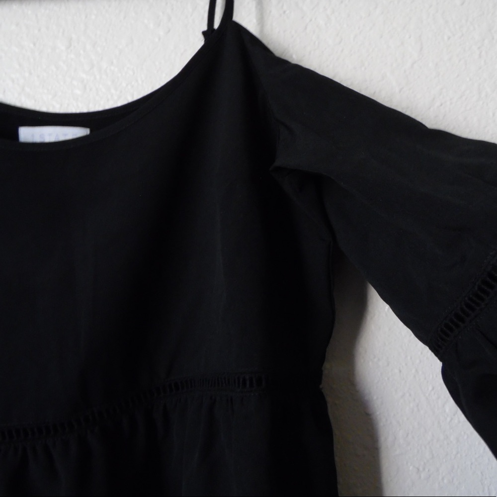 1 State Peep Shoulder Top